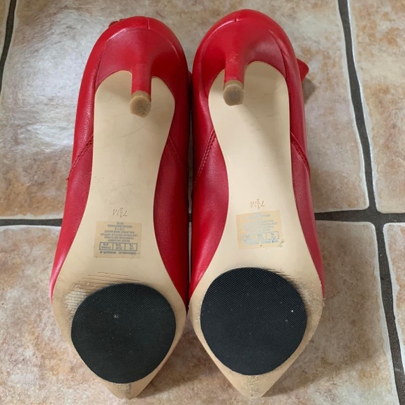 Guess Booties & Bag Set - Picture 6 of 16